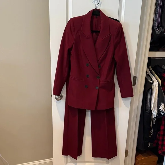 Elegant Burgundy Women's Pants - Picture 5 of 6